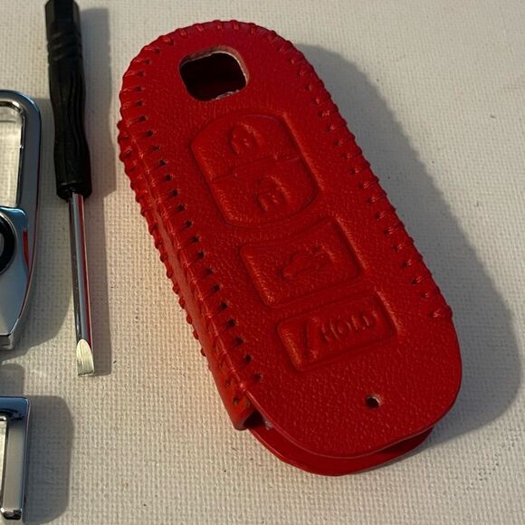 Mazda Key Fob Keychain in metal & Fob Case Cover in Red Leather NWT - Picture 7 of 8